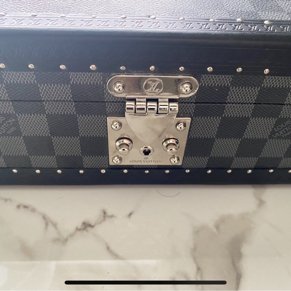 Luxury Watch Trunk - Picture 2 of 6